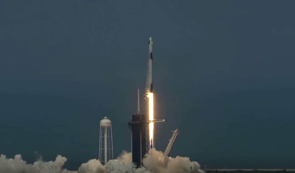 Корабль SpaceX со второй попытки отправился в пилотируемый полет на МКС