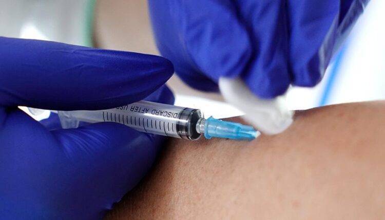 Клишас уточнил порядок вынесения штрафов за отказ от вакцинации