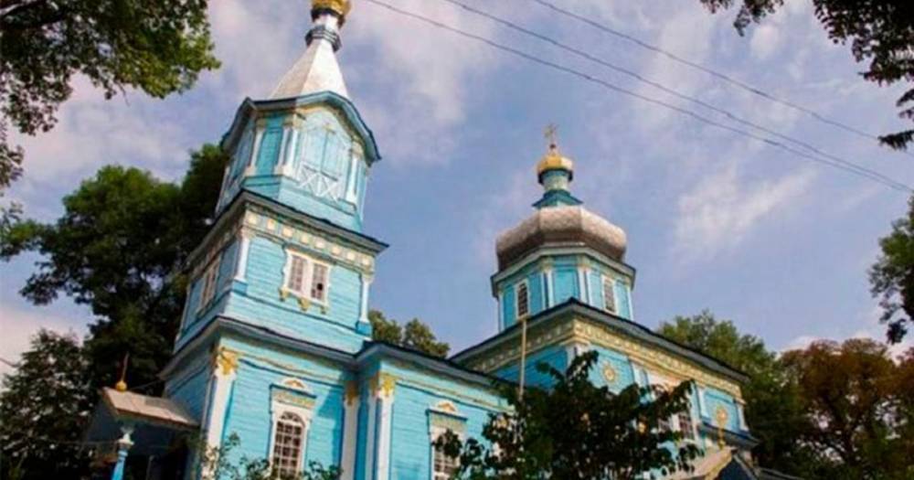 Сторонники неканонической церкви пытаются захватить храм на Украине