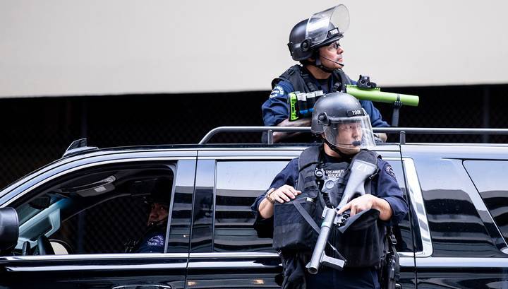 В Лос-Анджелесе полиция применила резиновые пули