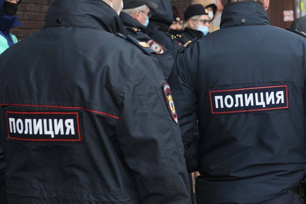 Неизвестные избили мужчину в Москве и похитили у него 12 миллионов рублей