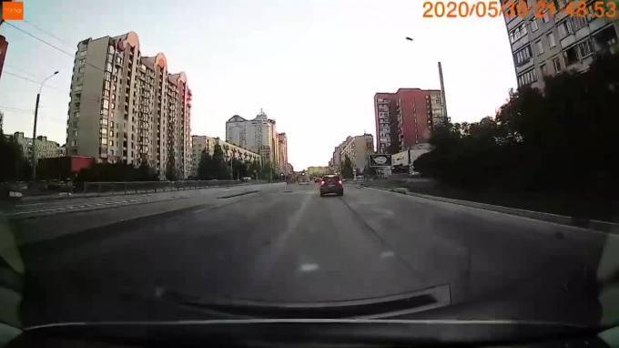 Две машины столкнулись на Луначарского