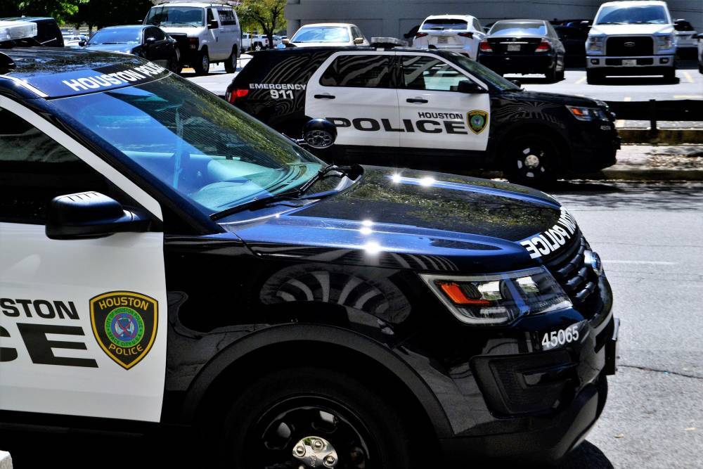 Полиция задержала около 1400 человек в 17 городах США во время беспорядков