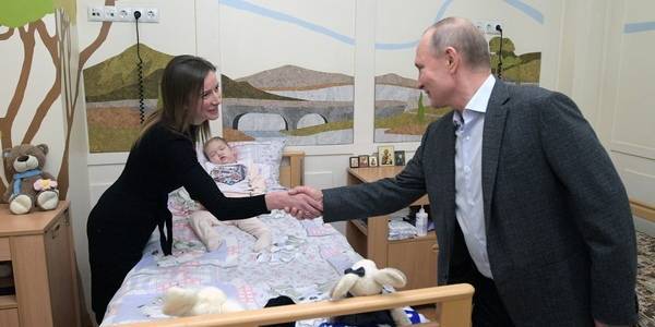 Песков: Выплаты детям по 10 тыс. рублей — личная инициатива Путина