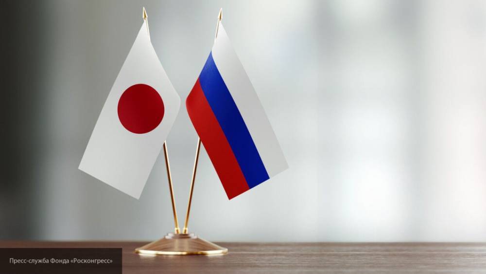 Япония заявила о намерении возобновить рабочие контакты с РФ в июне
