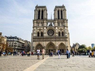 В Париже откроется для посещения площадь перед собором Нотр-Дам