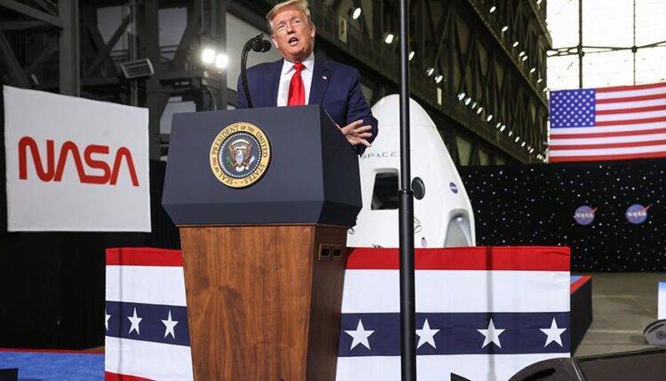 Трамп рассказал о будущем космической отрасли после пуска Crew Dragon