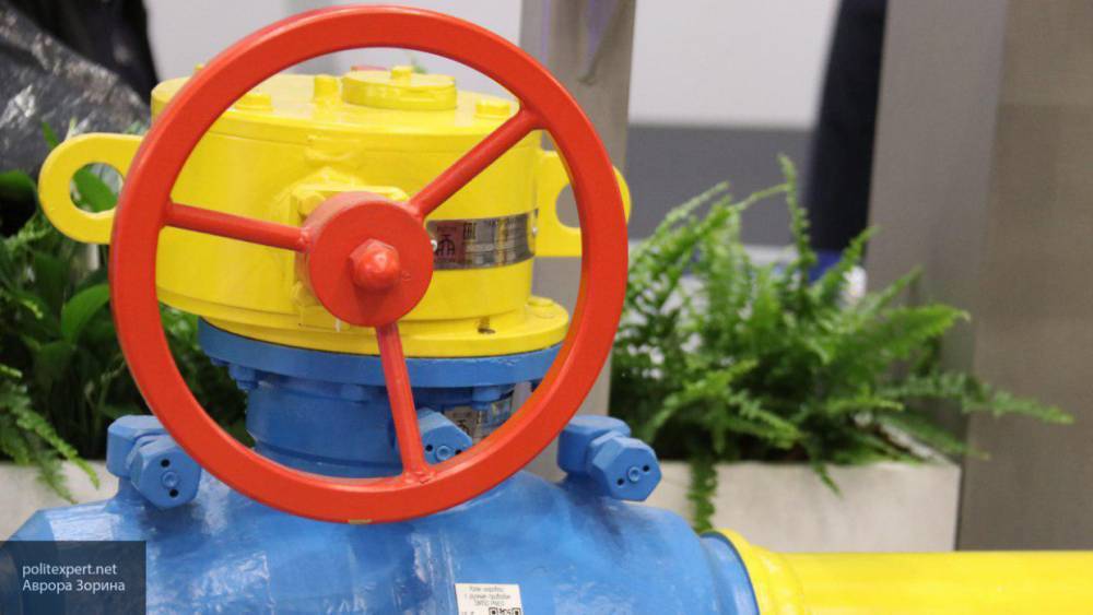 "Газпром" вдвое сократил транзит газа через Украину в Европу