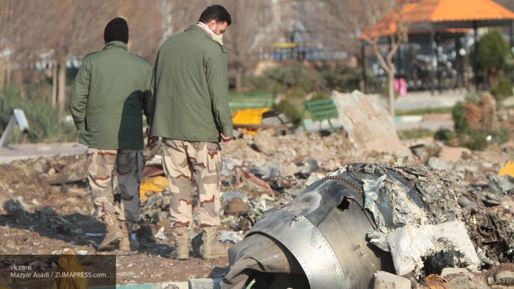 Иран отказался отправлять черные ящики со сбитого Boeing 737 на Украину
