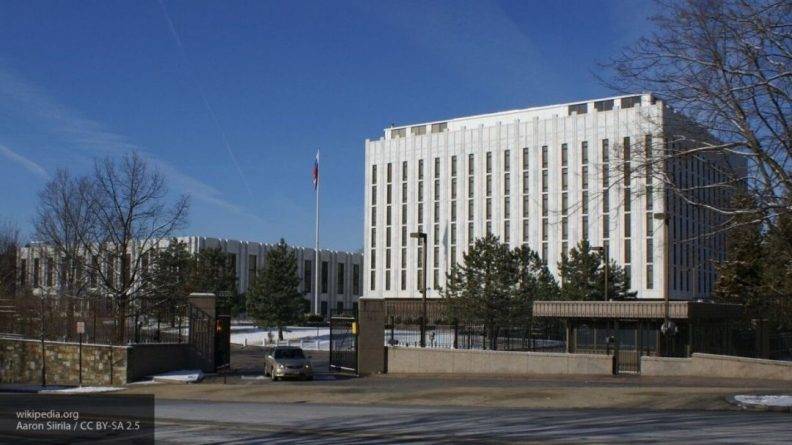 Посольство РФ потребовало от властей США расследовать инцидент с российским журналистом