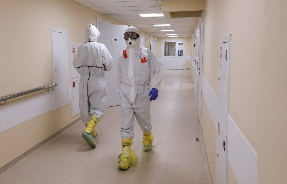 Медики спрогнозировали срок прохождения пика коронавируса в России