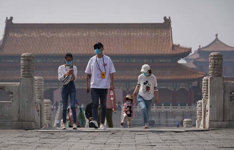 Власти Гонконга бесплатно раздадут жителям многоразовые маски
