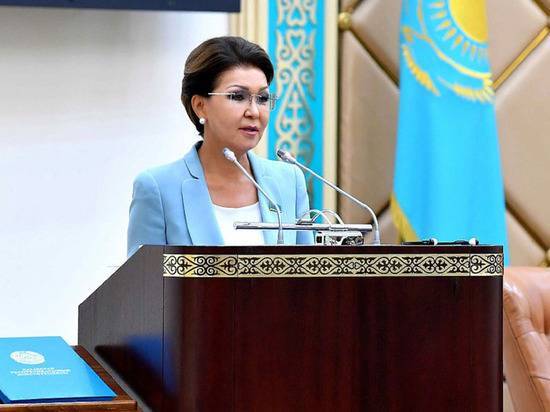 Дарига Назарбаева лишена полномочий депутата Сената Казахстана