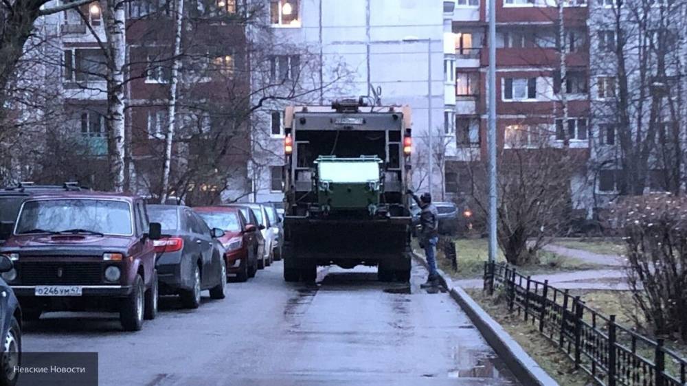 Водитель мусоровоза погиб в ДТП на трассе М-5 под Челябинском