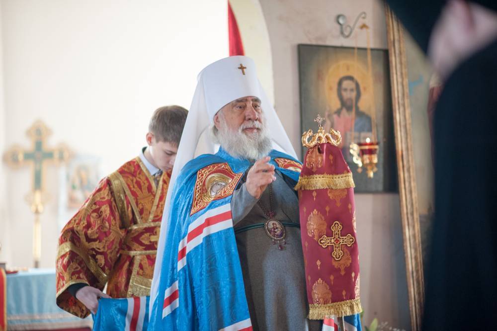 В Москве после заражения коронавирусом умер бывший митрополит Астраханской области