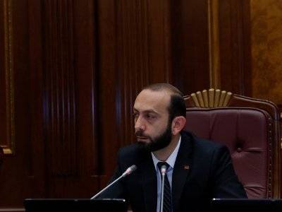 Спикер армянского парламента поздравил журналистов со Всемирным днем свободы прессы