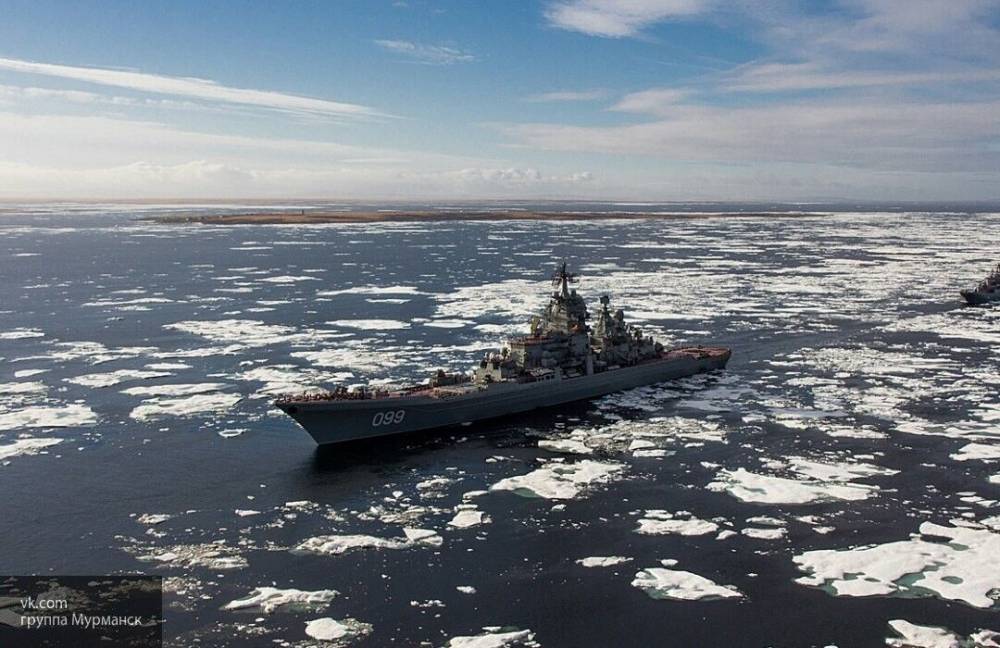 Корабли Северного флота РФ проследят за группировкой НАТО в Баренцевом море