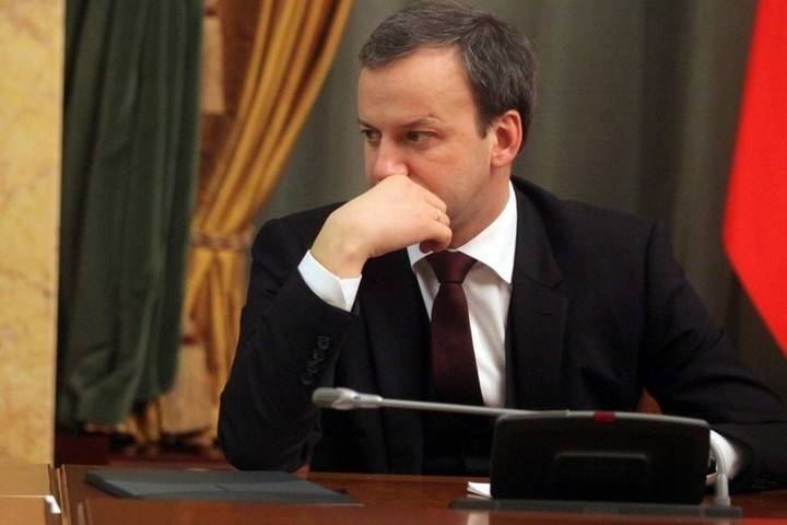 Дворкович выступил против раздачи денег населению