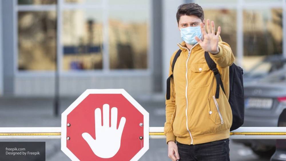 Медицинские маски будут носить и после пандемии COVID-19, считают врачи