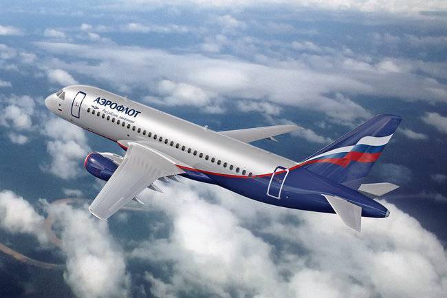 Летящий из Москвы в Екатеринбург самолет получил анонимку о минировании