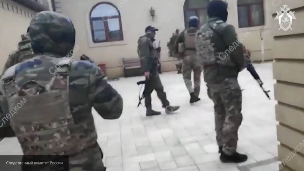 Силовики обнаружили и уничтожили тайник с оружием в Дагестане