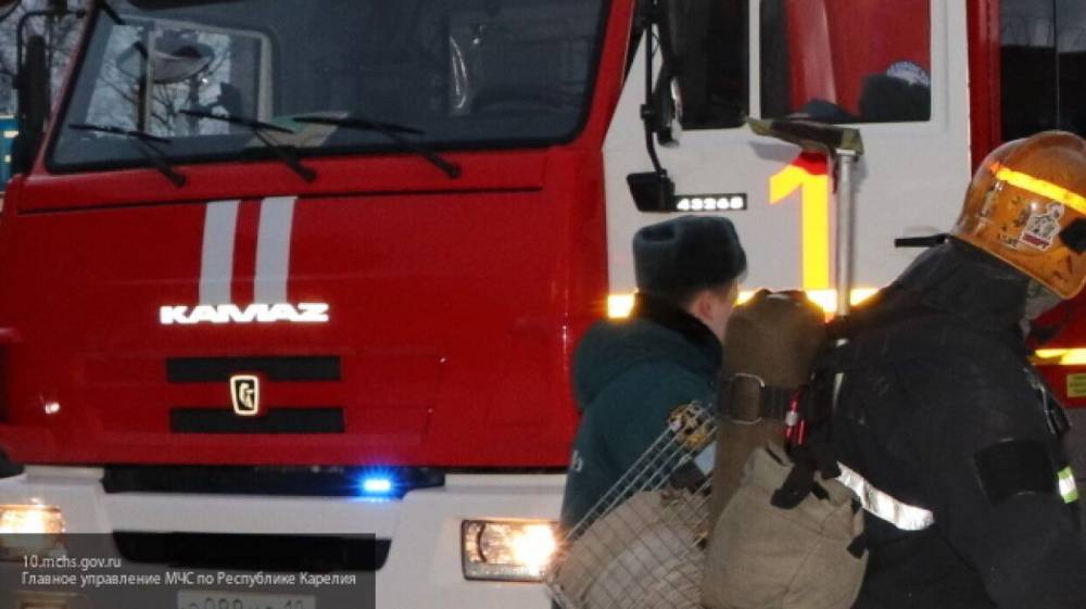 Спасатели в Прикамье вывели из горящего дома шестерых жильцов