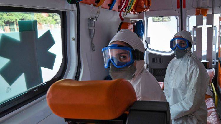 В Крыму почти две тысячи человек под наблюдением из-за коронавируса