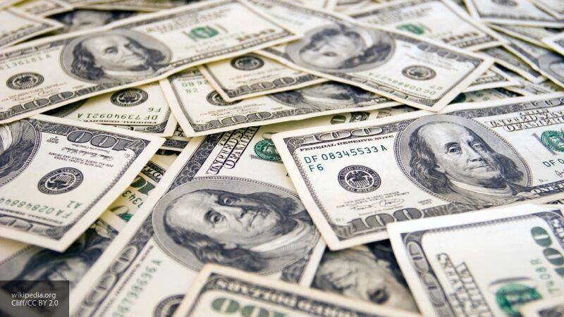 Курс доллара опустился до 74 рублей на открытии торгов Мосбиржи
