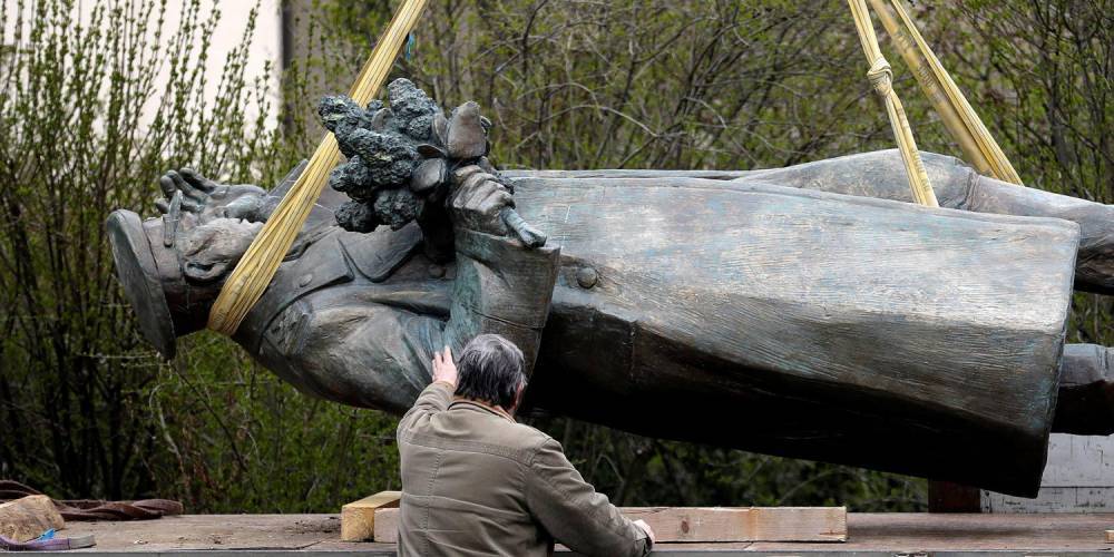 Инициатор сноса памятника Коневу пожаловался на Россию в ЕК