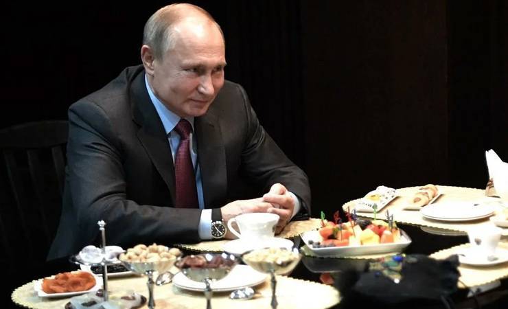 Шеф-повар Кремля рассказал о «запрещенных» блюдах на столе лидеров страны