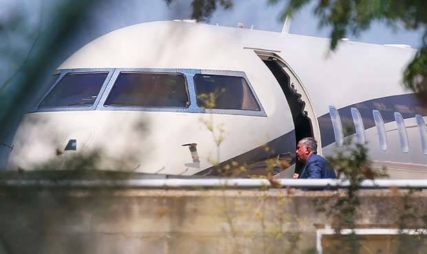 Частный самолет главы «Роснефти» при официально закрытых границах вылетел в Вену