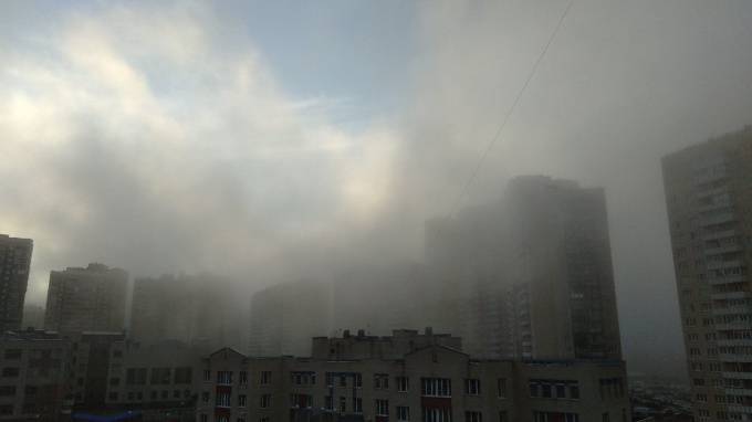 Утром Петербург накрыл туман