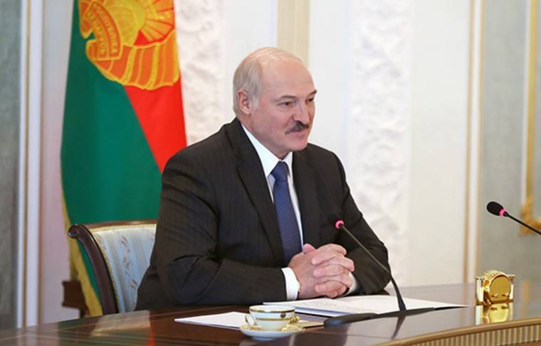 Лукашенко пригласил глав государств на парад Победы