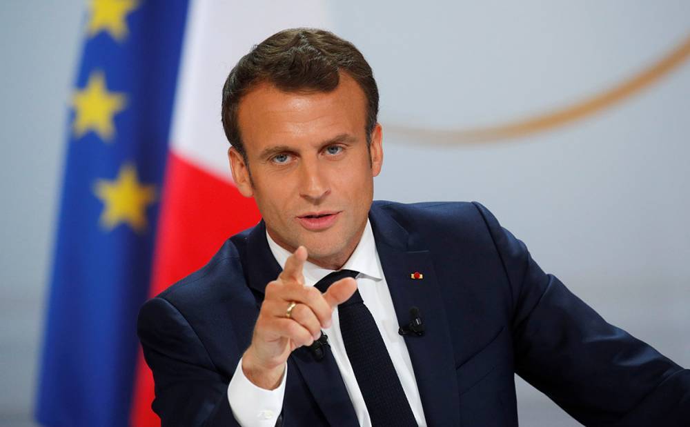 Макрон: Этим летом французам вряд ли удастся отправиться в поездки за границу