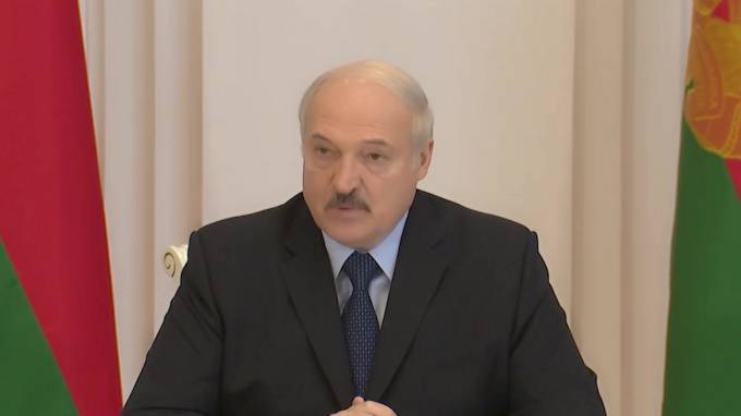Лукашенко пригласил глав других стран на парад Победы в Минск