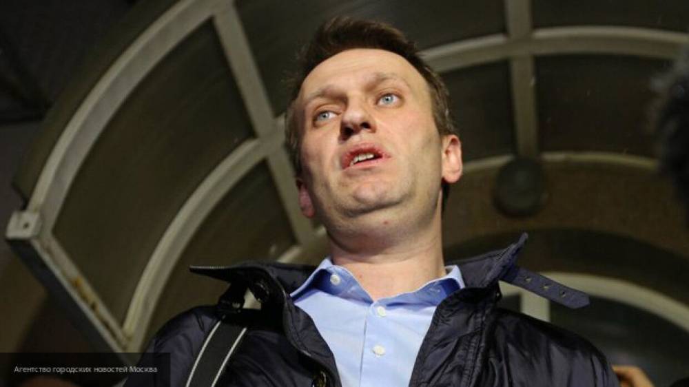Навальный решил создать профсоюз после фейка о борьбе студентов с COVID-19