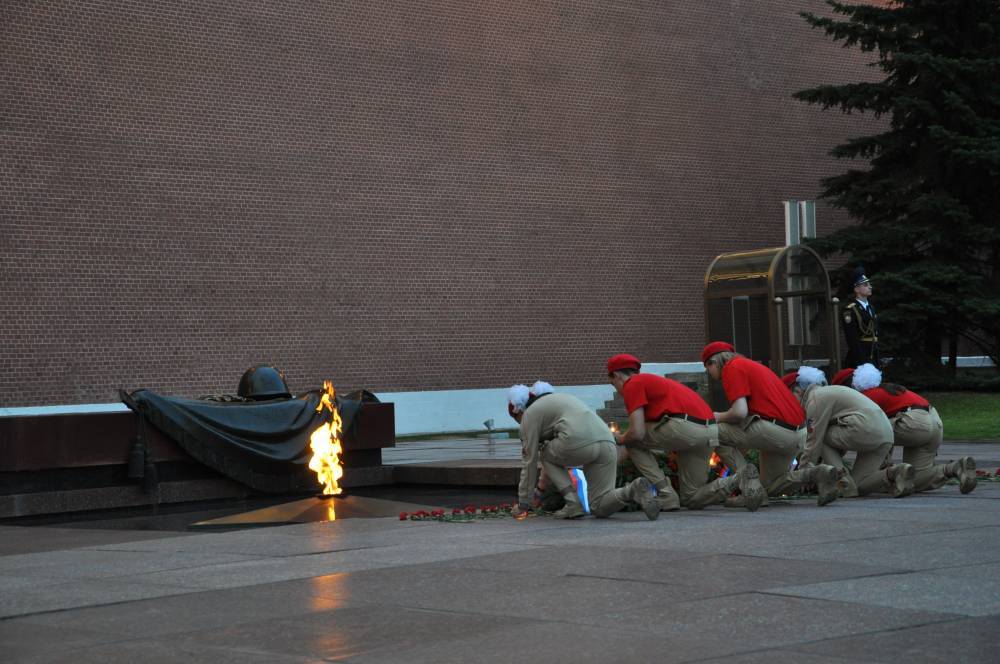 Профилактику Вечного огня проведут в Москве в преддверии Дня Победы