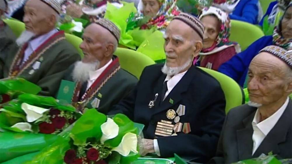 В Туркменистане организовывают массовые мероприятия для вручения медалей ветеранам