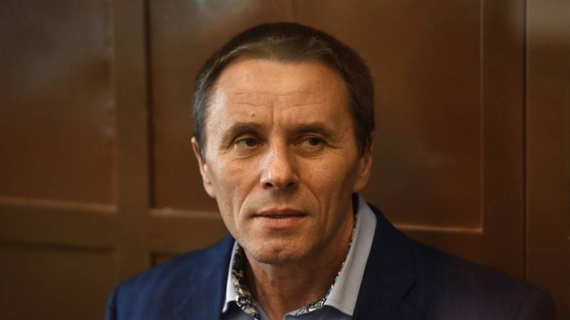 Суд досрочно освободил бывшего замглавы управления СК Ламонова