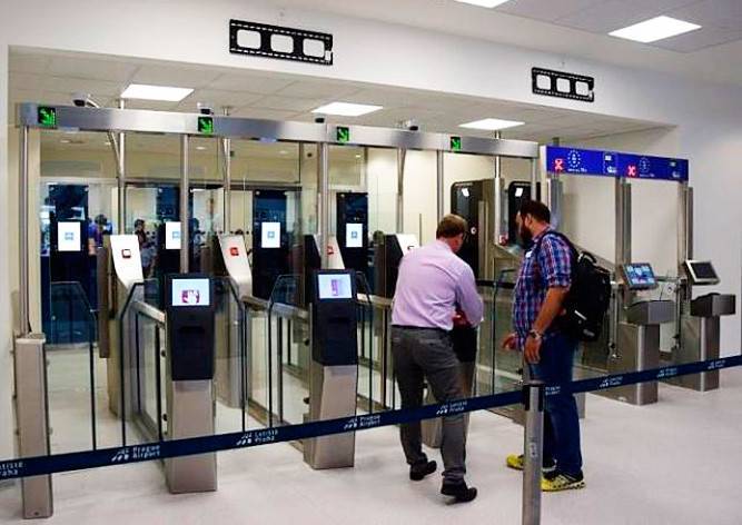 Система EasyGO ускорила паспортный контроль в аэропорту Праги