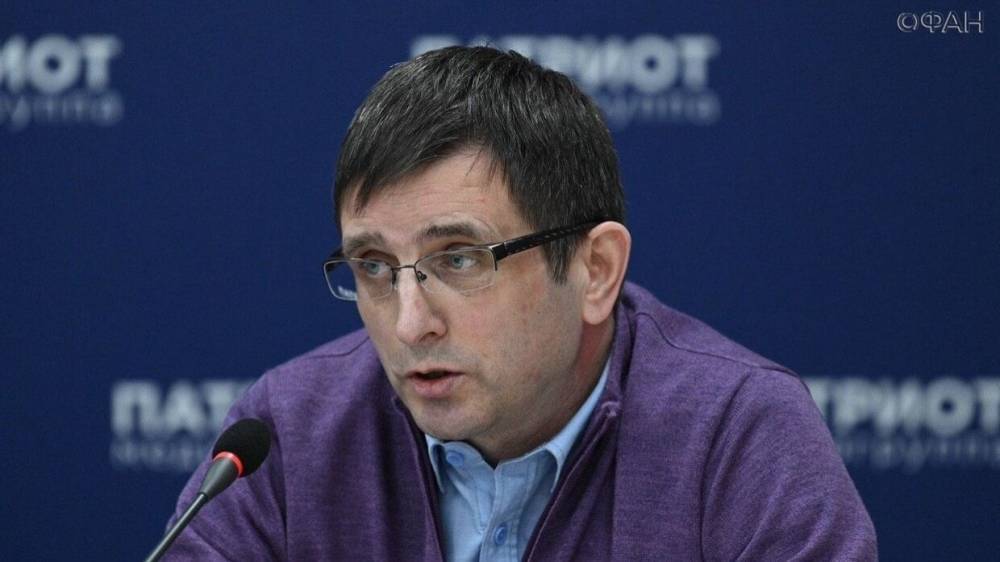 Вирусолог высказался о «чипировании» россиян через вакцину от коронавируса