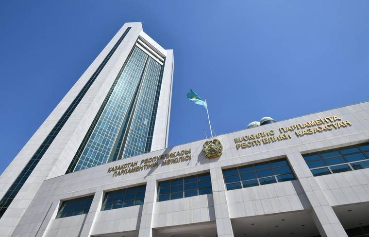 Права парламентской оппозиции расширяют в Казахстане