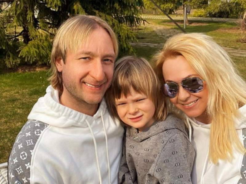 Навка отреагировала на слухи о психической болезни сына Плющенко