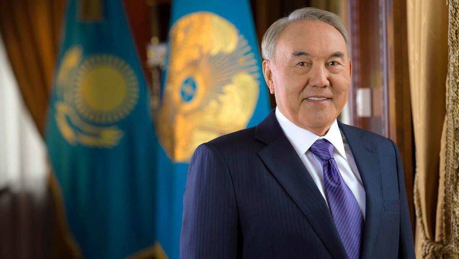 Назарбаев поздравил с Днём защитника отечества: Люди в военной форме проявляют отвагу и в мирное время