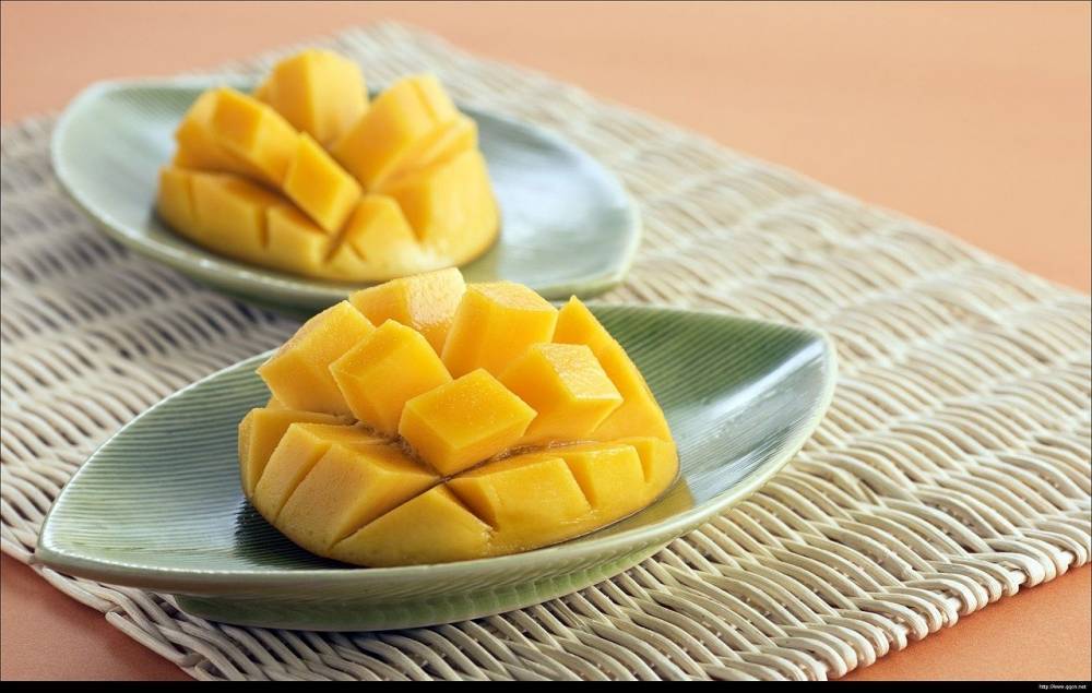Специалист рассказала, как сделать неспелое манго мягким и сочным