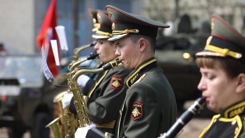 В Ленобласти для двух героев Великой Отечественной войны устроили персональный парад