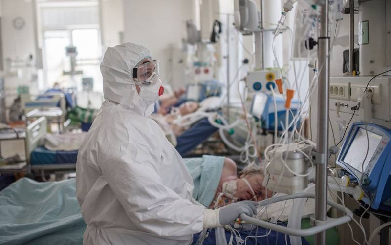 Глава Минздрава назвал число тяжелых пациентов с коронавирусом в России