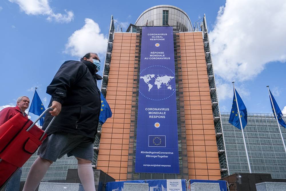 Еврокомиссия выпустила первый экономический прогноз после начала пандемии
