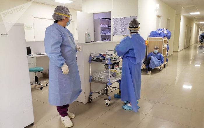 Первая университетская клиника выписывает еще трех вылеченных пациентов