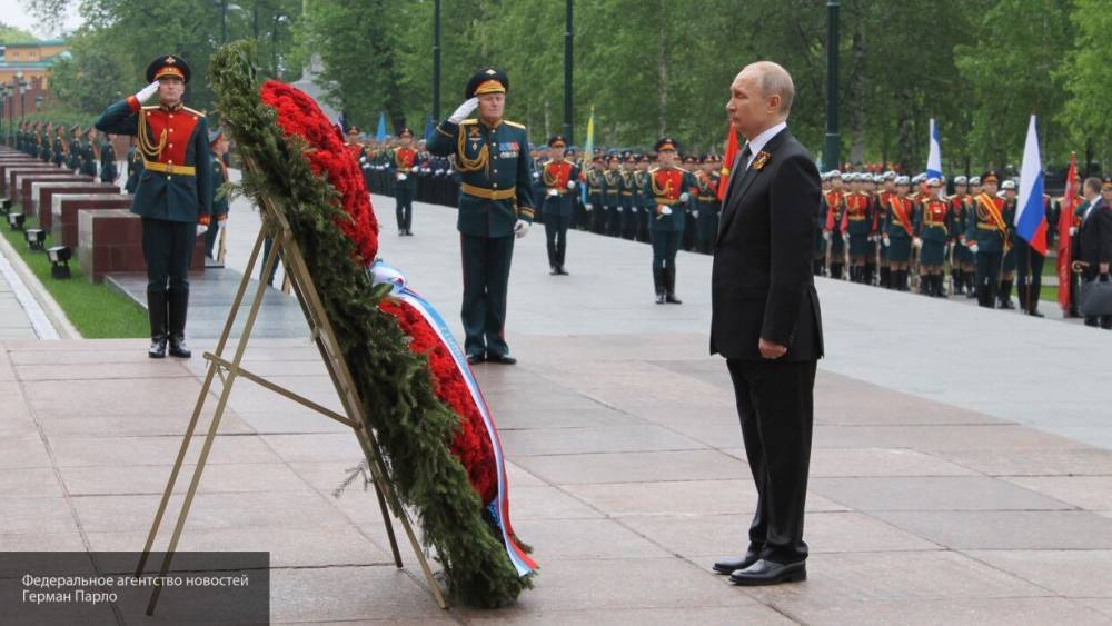 Путин возложит цветы к Вечному огню и выступит с обращением 9 Мая